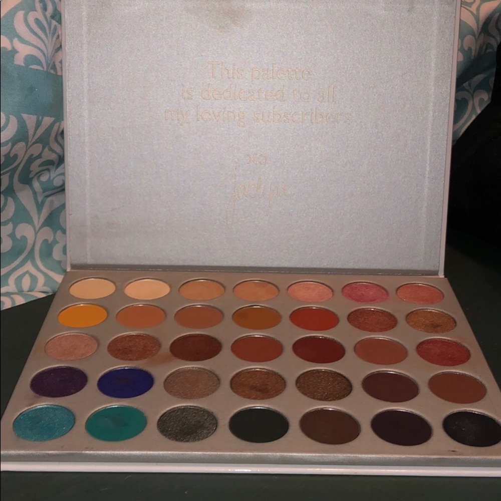 Used Jaclyn Hill Palette for Morphe